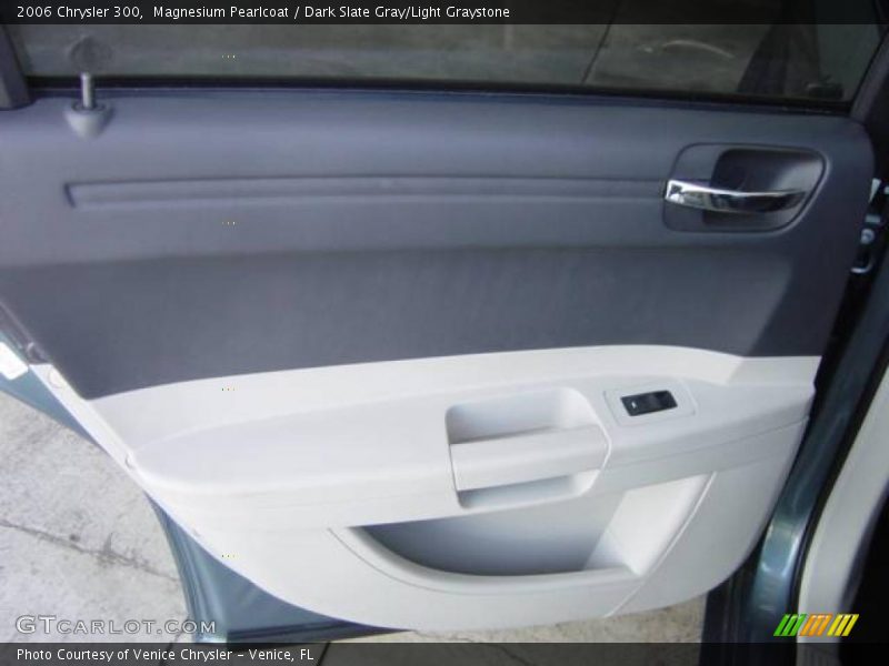 Magnesium Pearlcoat / Dark Slate Gray/Light Graystone 2006 Chrysler 300