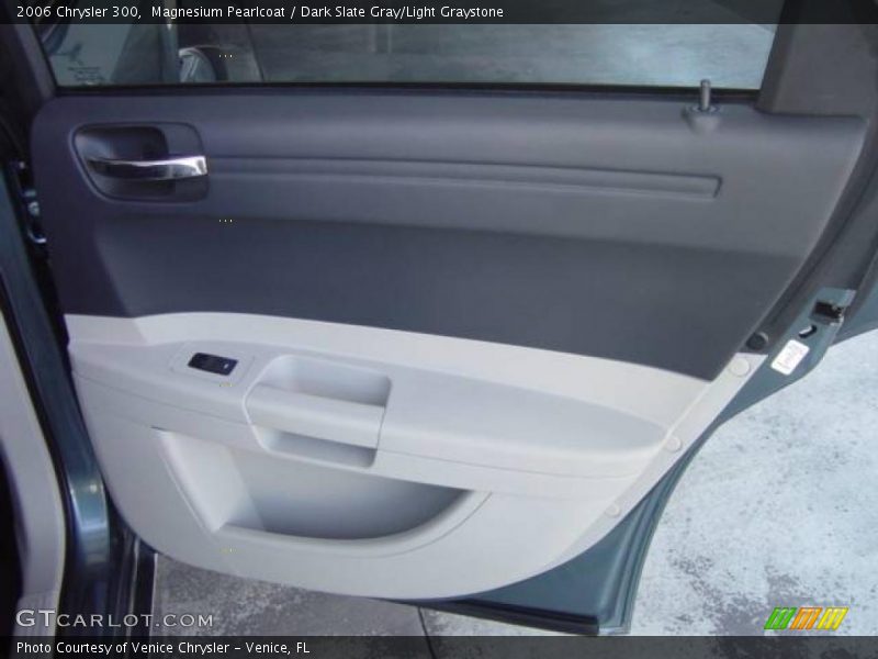 Magnesium Pearlcoat / Dark Slate Gray/Light Graystone 2006 Chrysler 300