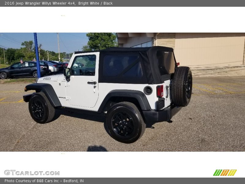 Bright White / Black 2016 Jeep Wrangler Willys Wheeler 4x4