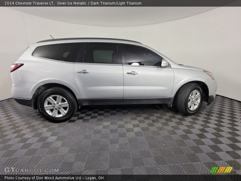 Silver Ice Metallic / Dark Titanium/Light Titanium 2014 Chevrolet Traverse LT
