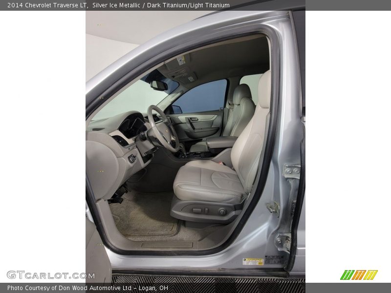 Silver Ice Metallic / Dark Titanium/Light Titanium 2014 Chevrolet Traverse LT