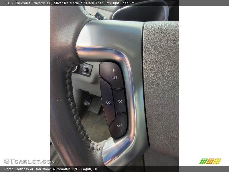 Silver Ice Metallic / Dark Titanium/Light Titanium 2014 Chevrolet Traverse LT