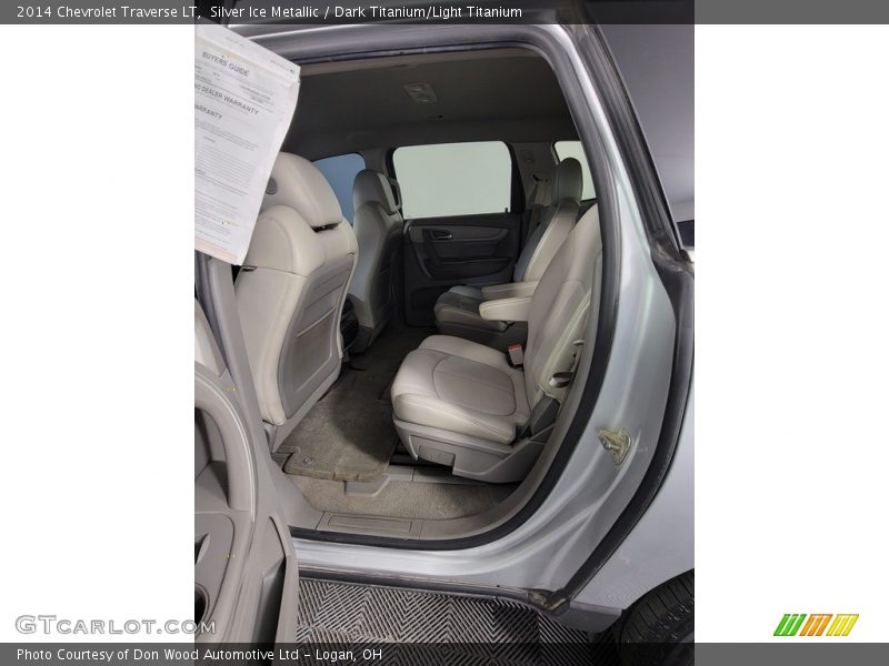 Silver Ice Metallic / Dark Titanium/Light Titanium 2014 Chevrolet Traverse LT