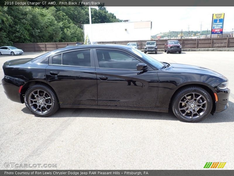 Pitch Black / Pearl/Black 2018 Dodge Charger GT AWD