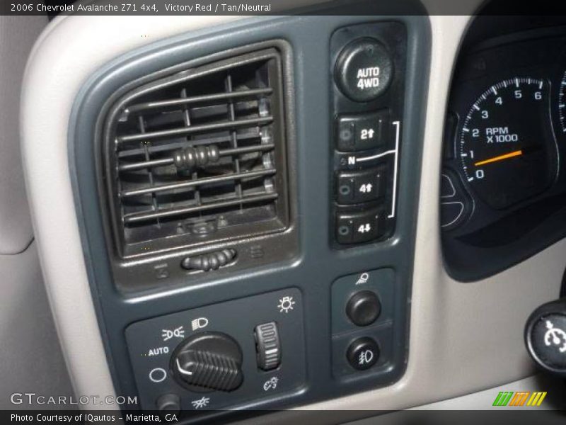 Victory Red / Tan/Neutral 2006 Chevrolet Avalanche Z71 4x4