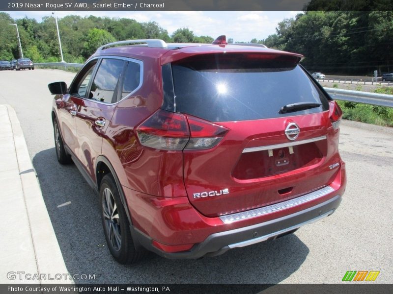 Scarlet Ember / Charcoal 2019 Nissan Rogue SV AWD