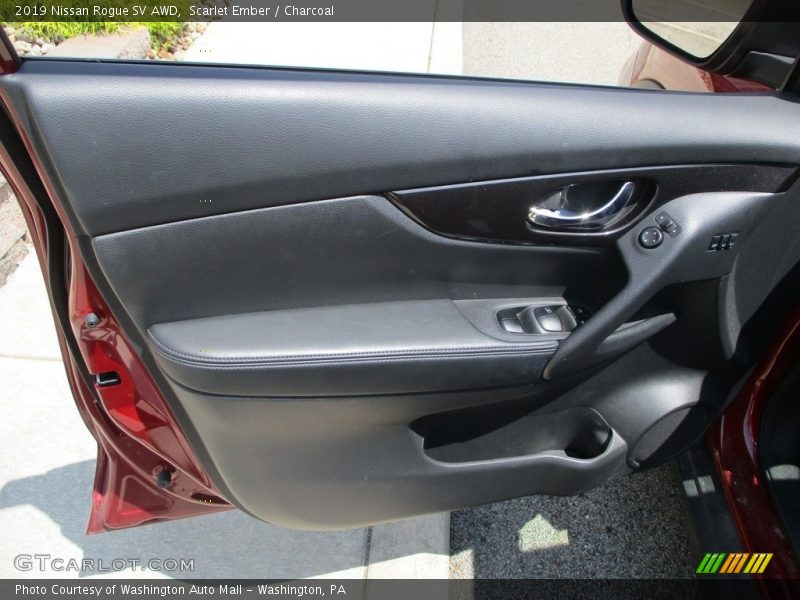 Scarlet Ember / Charcoal 2019 Nissan Rogue SV AWD