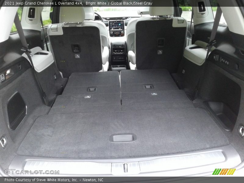  2021 Grand Cherokee L Overland 4x4 Trunk