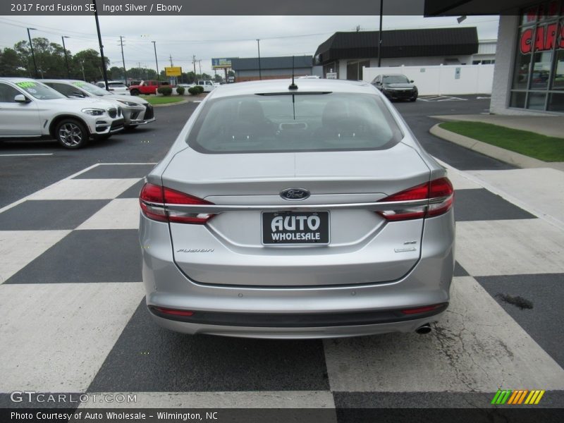 Ingot Silver / Ebony 2017 Ford Fusion SE