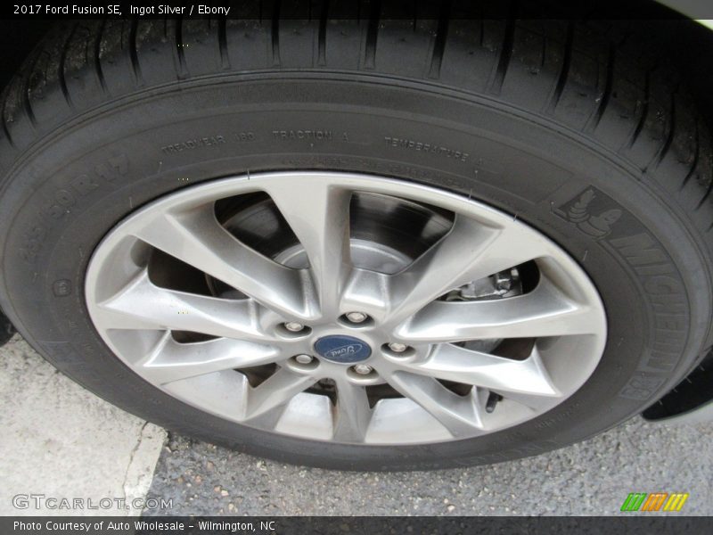 Ingot Silver / Ebony 2017 Ford Fusion SE