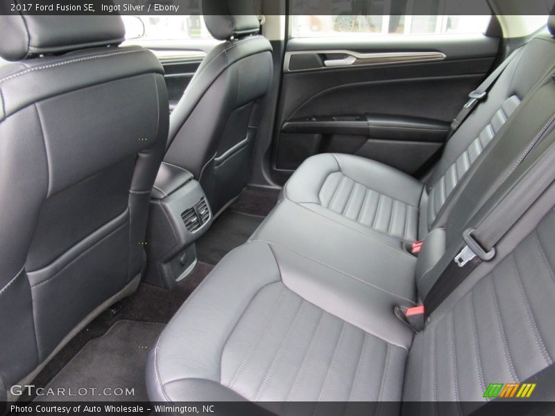 Ingot Silver / Ebony 2017 Ford Fusion SE