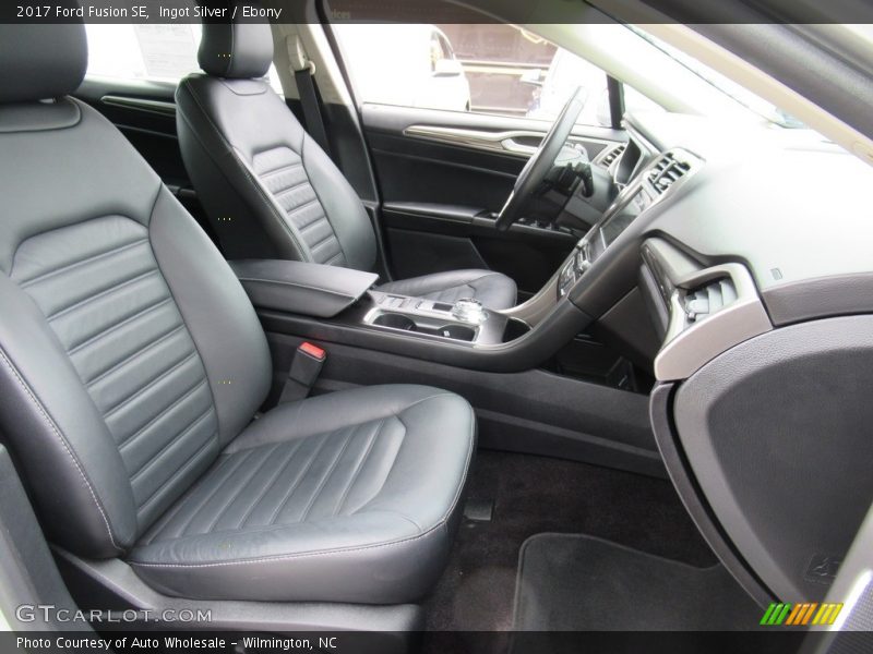 Ingot Silver / Ebony 2017 Ford Fusion SE