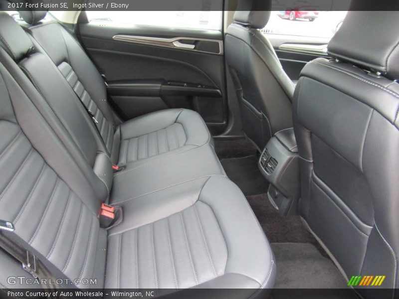 Ingot Silver / Ebony 2017 Ford Fusion SE