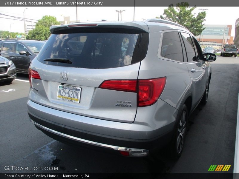 Lunar Silver Metallic / Gray 2017 Honda Pilot Elite AWD