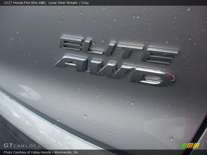 Lunar Silver Metallic / Gray 2017 Honda Pilot Elite AWD