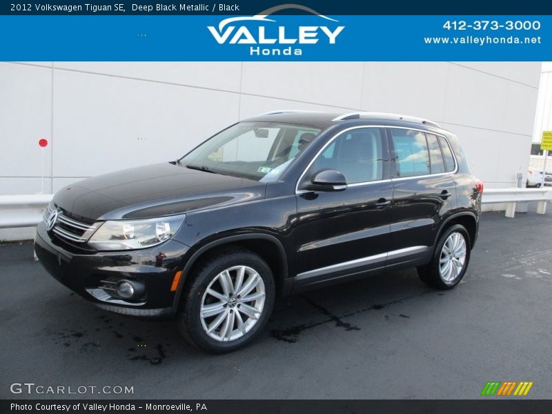 Deep Black Metallic / Black 2012 Volkswagen Tiguan SE