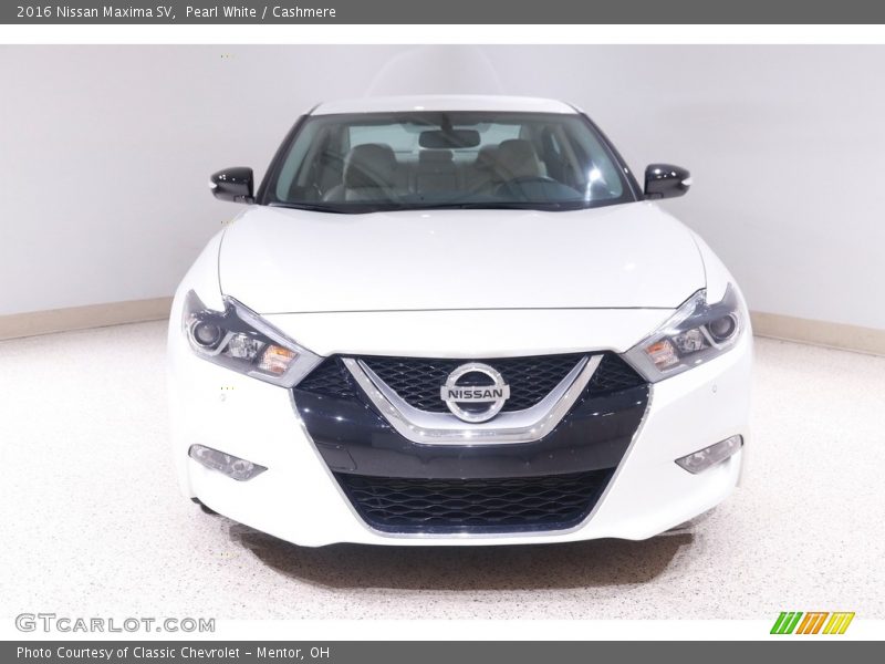 Pearl White / Cashmere 2016 Nissan Maxima SV