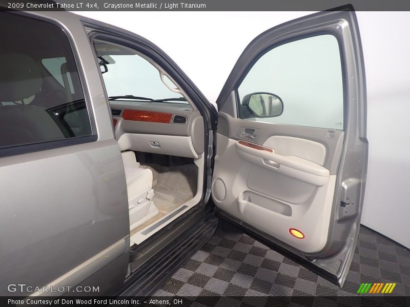 Graystone Metallic / Light Titanium 2009 Chevrolet Tahoe LT 4x4
