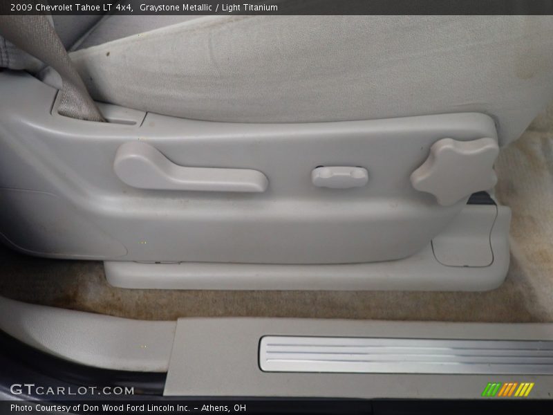 Graystone Metallic / Light Titanium 2009 Chevrolet Tahoe LT 4x4