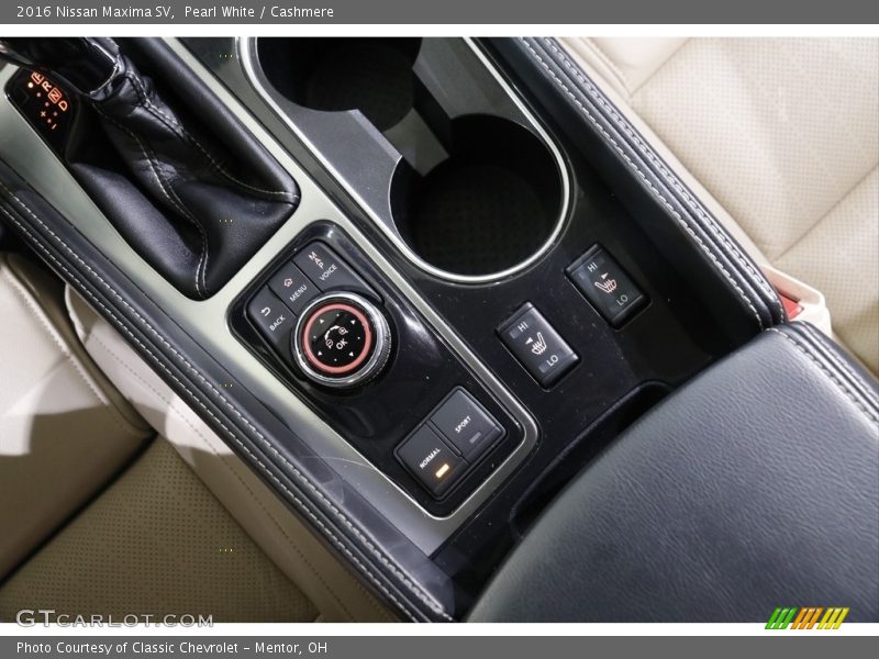 Pearl White / Cashmere 2016 Nissan Maxima SV