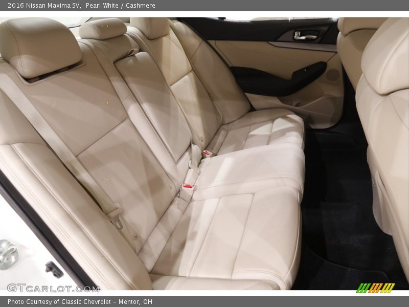 Pearl White / Cashmere 2016 Nissan Maxima SV