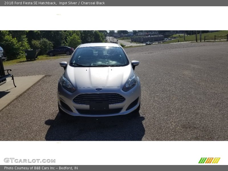 Ingot Silver / Charcoal Black 2018 Ford Fiesta SE Hatchback