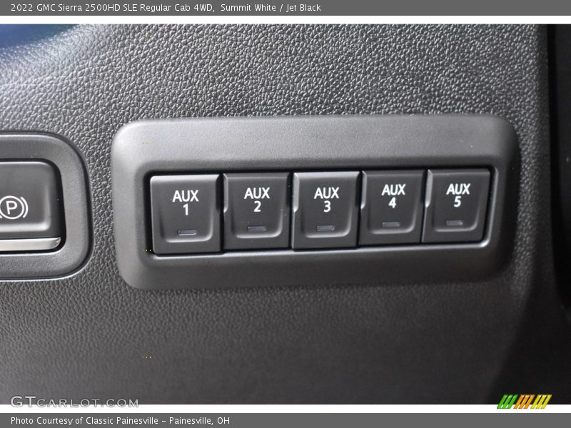 Controls of 2022 Sierra 2500HD SLE Regular Cab 4WD