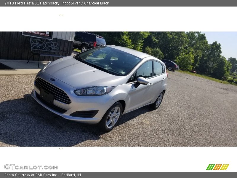 Ingot Silver / Charcoal Black 2018 Ford Fiesta SE Hatchback