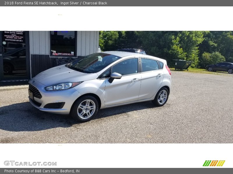 Ingot Silver / Charcoal Black 2018 Ford Fiesta SE Hatchback