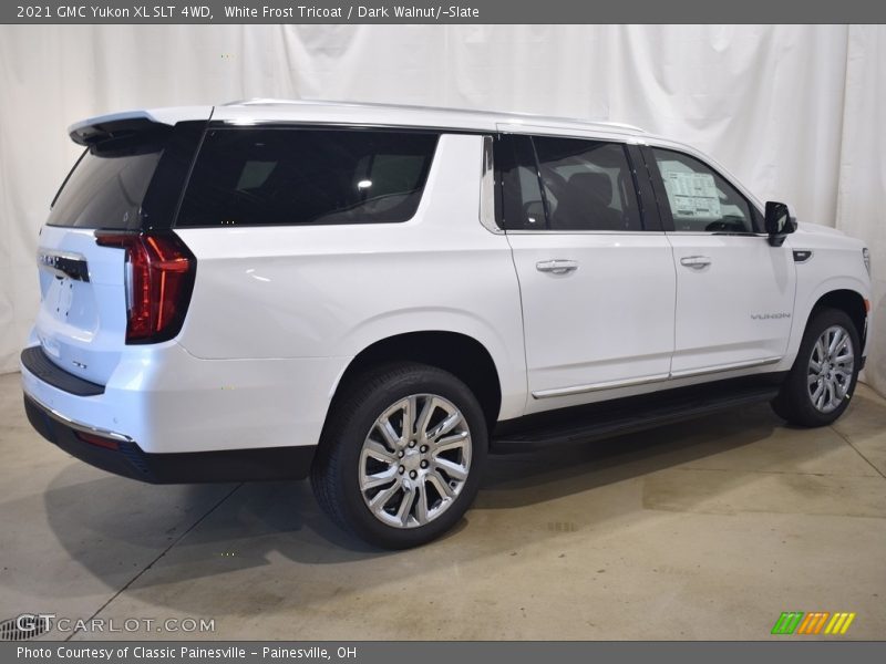 White Frost Tricoat / Dark Walnut/­Slate 2021 GMC Yukon XL SLT 4WD