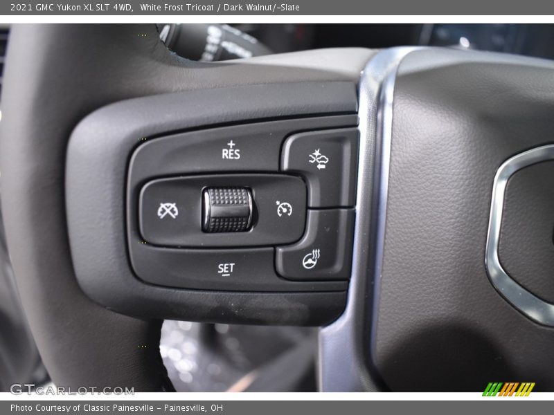 White Frost Tricoat / Dark Walnut/­Slate 2021 GMC Yukon XL SLT 4WD