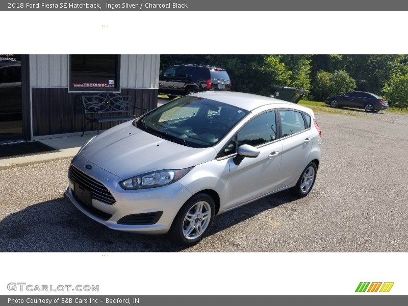 Ingot Silver / Charcoal Black 2018 Ford Fiesta SE Hatchback
