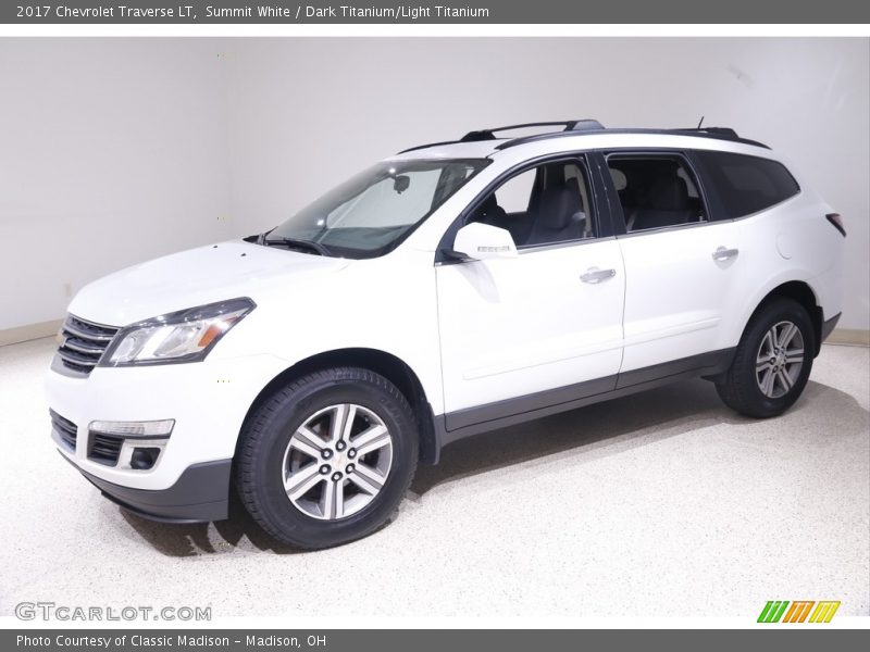Summit White / Dark Titanium/Light Titanium 2017 Chevrolet Traverse LT