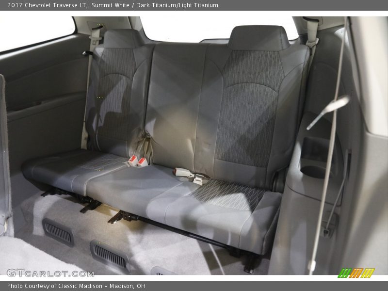 Summit White / Dark Titanium/Light Titanium 2017 Chevrolet Traverse LT