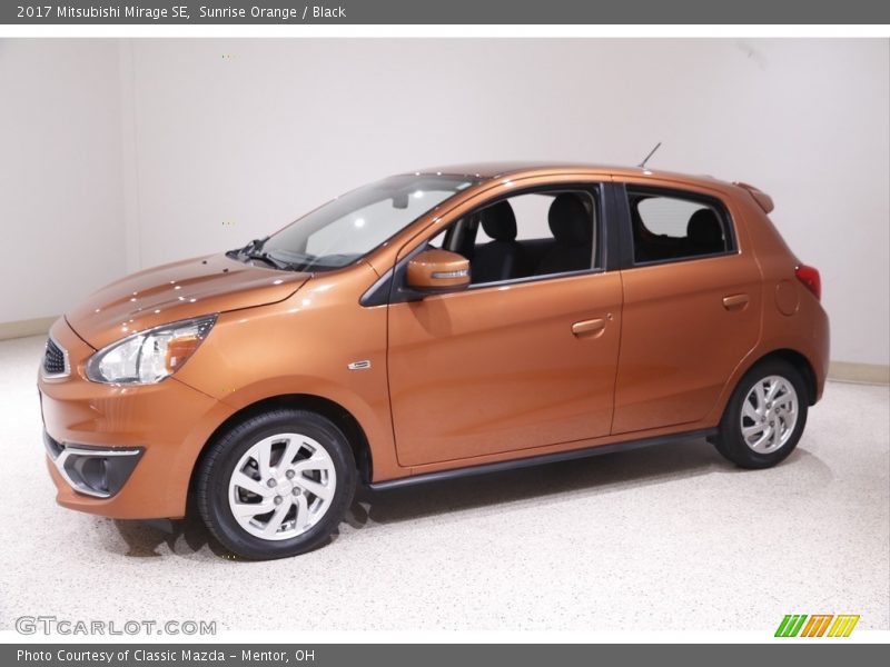 Front 3/4 View of 2017 Mirage SE