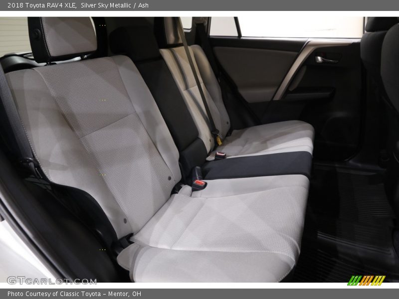 Silver Sky Metallic / Ash 2018 Toyota RAV4 XLE