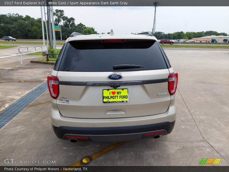 White Gold / Sport Appearance Dark Earth Gray 2017 Ford Explorer XLT
