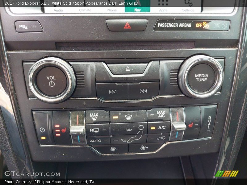 White Gold / Sport Appearance Dark Earth Gray 2017 Ford Explorer XLT