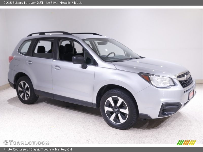 Ice Silver Metallic / Black 2018 Subaru Forester 2.5i