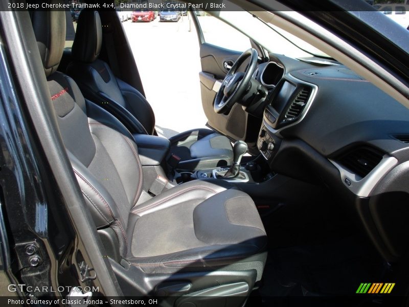 Diamond Black Crystal Pearl / Black 2018 Jeep Cherokee Trailhawk 4x4