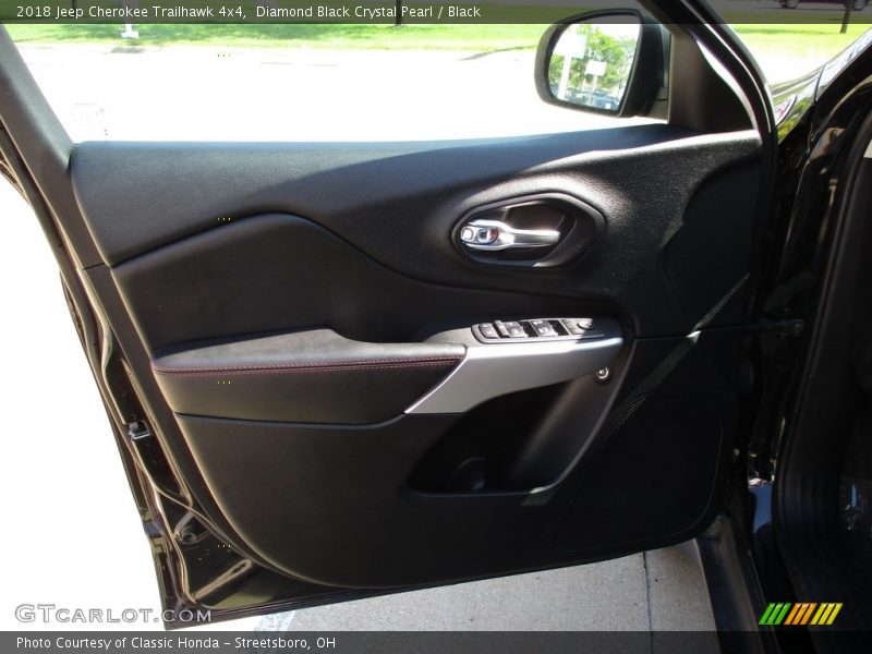 Diamond Black Crystal Pearl / Black 2018 Jeep Cherokee Trailhawk 4x4