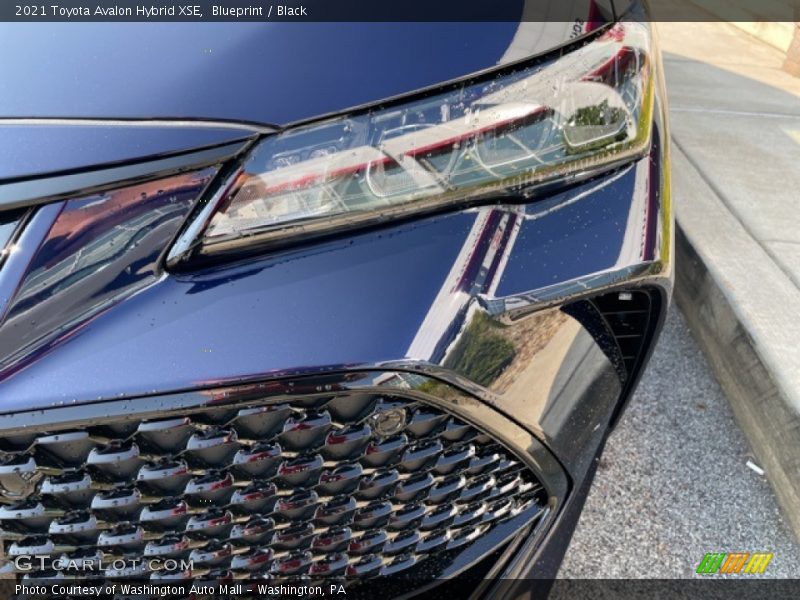 Blueprint / Black 2021 Toyota Avalon Hybrid XSE