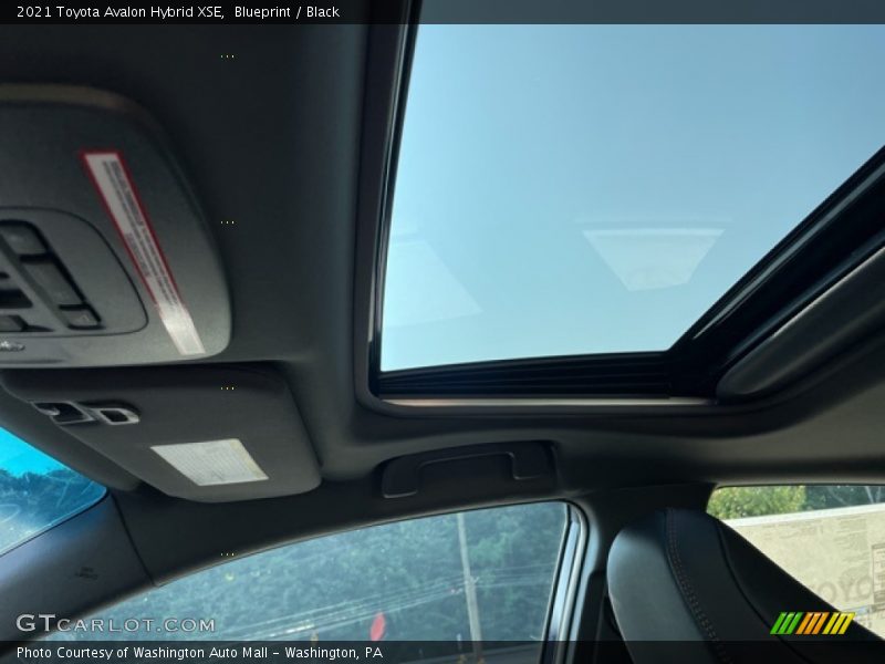 Blueprint / Black 2021 Toyota Avalon Hybrid XSE