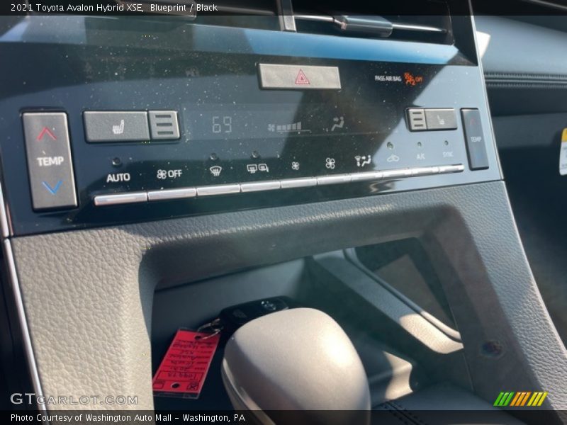 Controls of 2021 Avalon Hybrid XSE