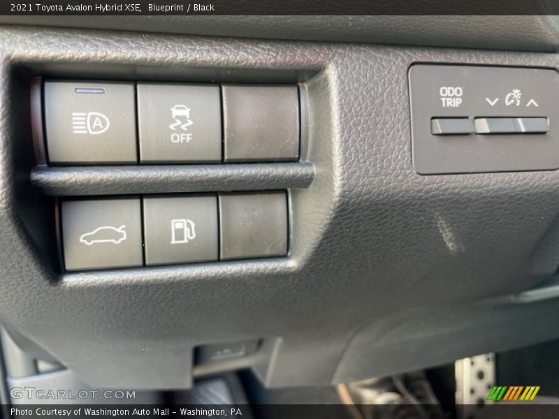 Controls of 2021 Avalon Hybrid XSE
