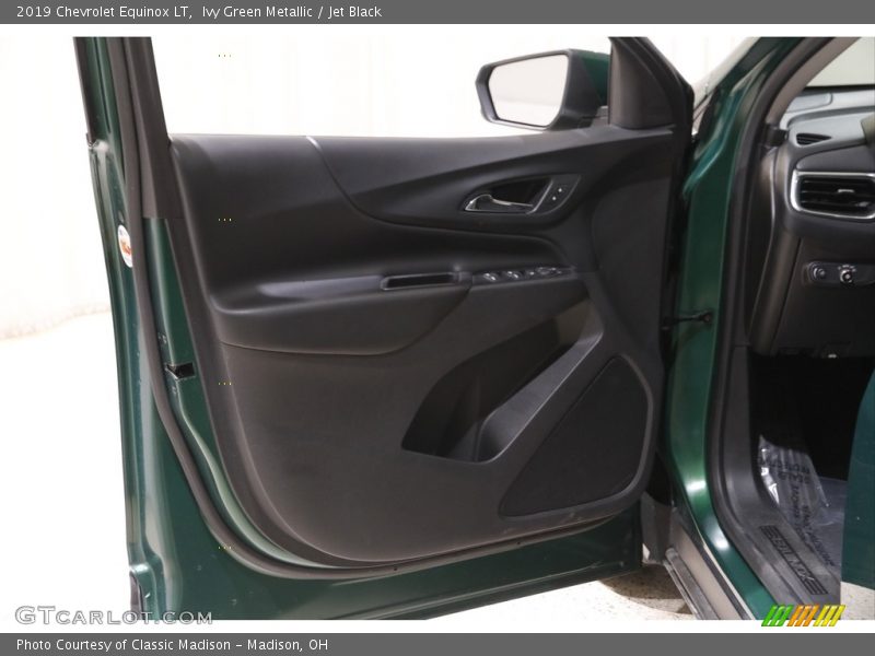 Ivy Green Metallic / Jet Black 2019 Chevrolet Equinox LT