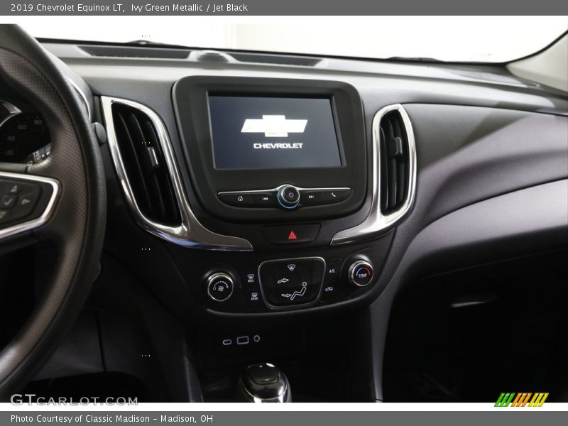 Ivy Green Metallic / Jet Black 2019 Chevrolet Equinox LT