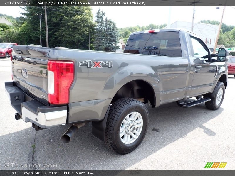 Magnetic / Medium Earth Gray 2017 Ford F250 Super Duty XLT Regular Cab 4x4