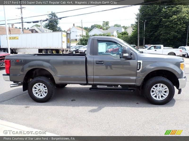 Magnetic / Medium Earth Gray 2017 Ford F250 Super Duty XLT Regular Cab 4x4