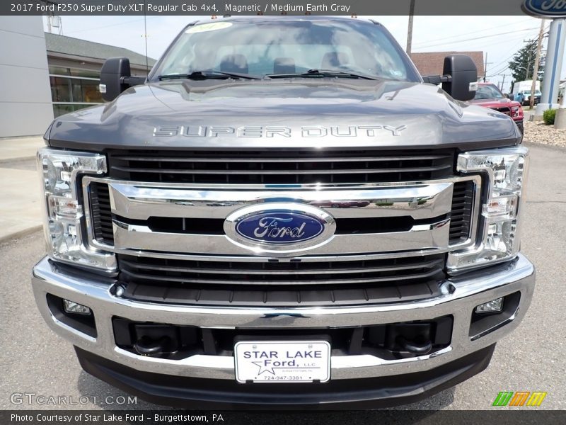Magnetic / Medium Earth Gray 2017 Ford F250 Super Duty XLT Regular Cab 4x4